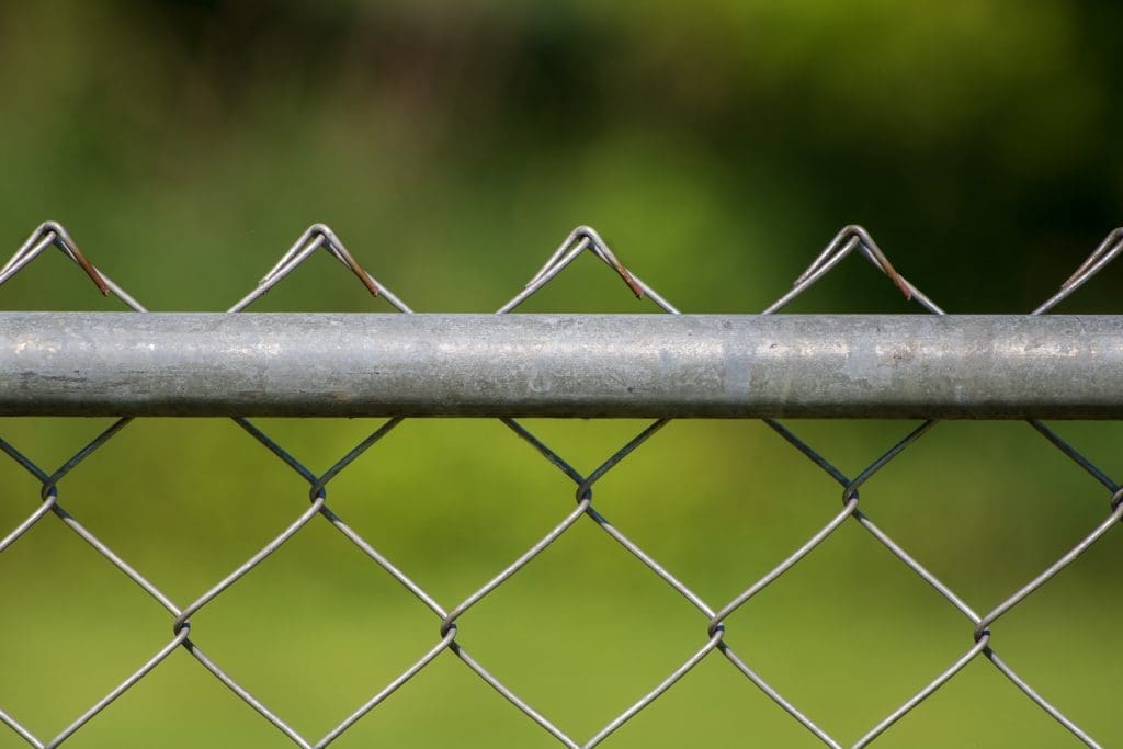 How to Dispose of a Chain Link Fence